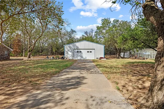 Photo 4 — 2501 Locust Lane, Weatherford, OK 73096