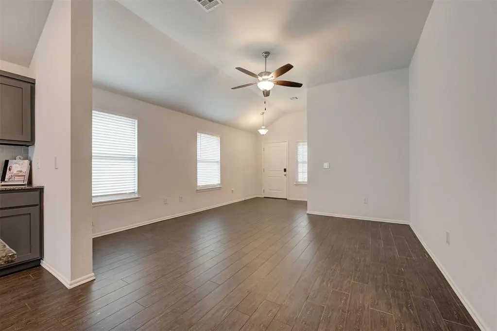 Photo 16 — 3717 Central Park Drive, Moore, OK 73160