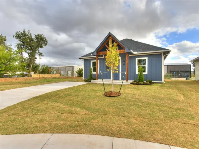 Photo 5 — 3724 SW SW 27th Place, Oklahoma City, OK 73108