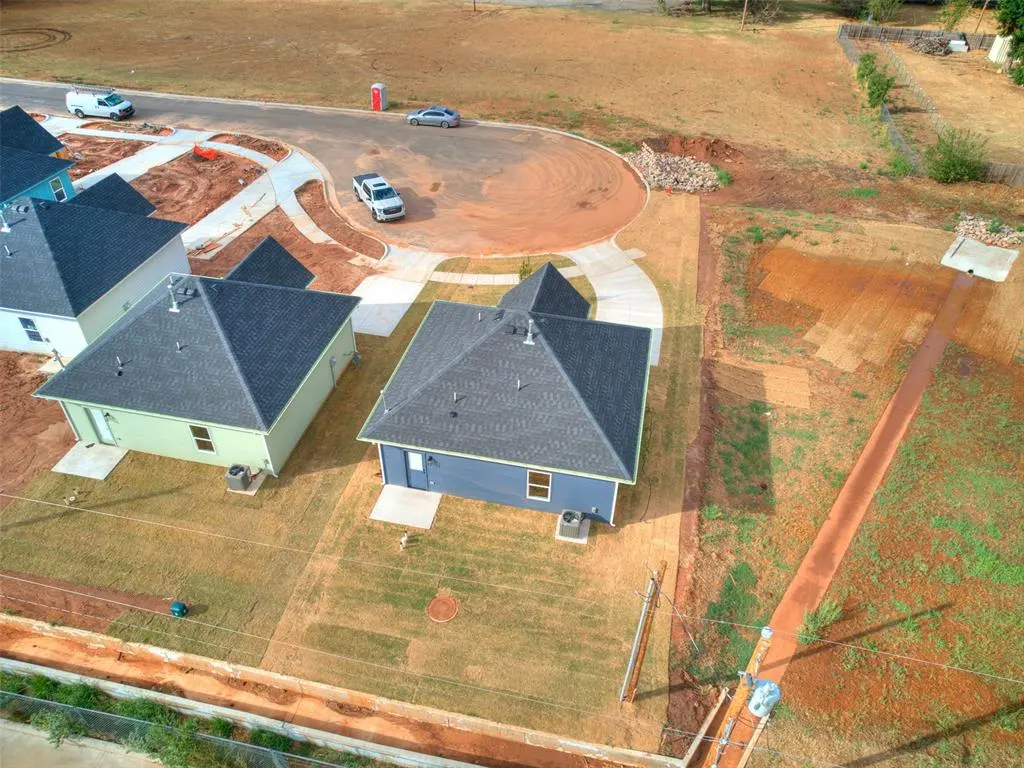 Photo 10 — 3724 SW SW 27th Place, Oklahoma City, OK 73108