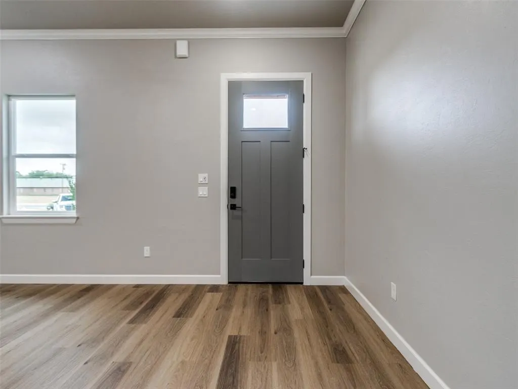Photo 11 — 3724 SW SW 27th Place, Oklahoma City, OK 73108