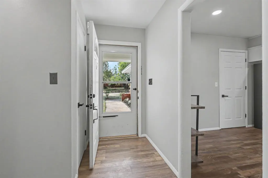 Photo 4 — 5945 NW 62nd Street, Oklahoma City, OK 73122