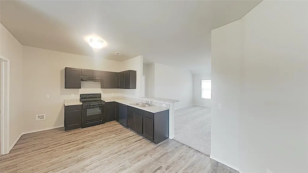 Photo 5 — 2009 W Antler Way, Mustang, OK 73064