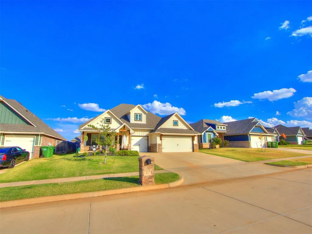 Photo 3 — 617 Side Track Road, Yukon, OK 73099