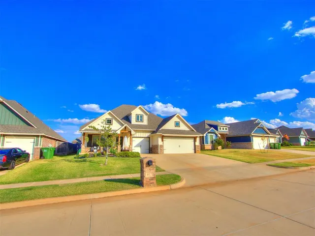 Photo 3 — 617 Side Track Road, Yukon, OK 73099