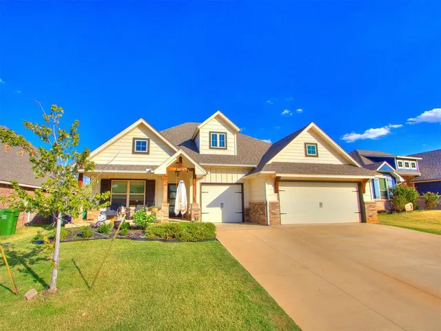 Photo 4 — 617 Side Track Road, Yukon, OK 73099