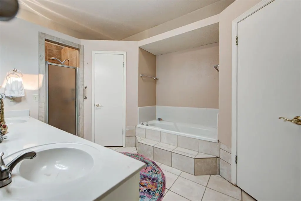 Photo 28 — 12405 Covey Creek Drive, Oklahoma City, OK 73142