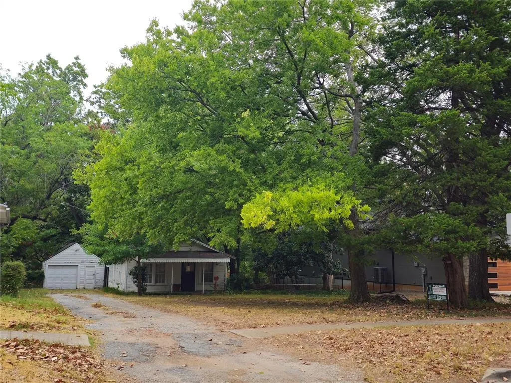 Front exterior — 724 S Pickard Avenue, Norman, OK 73069