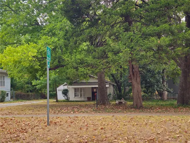 Photo 3 — 724 S Pickard Avenue, Norman, OK 73069