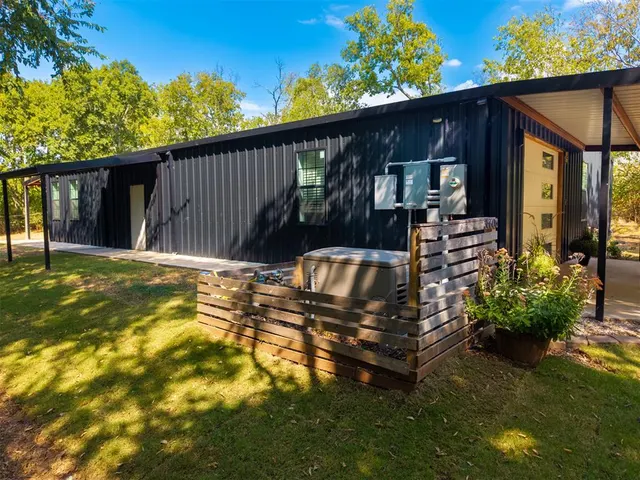Photo 3 — 36606 Garretts Lake Road, Shawnee, OK 74804