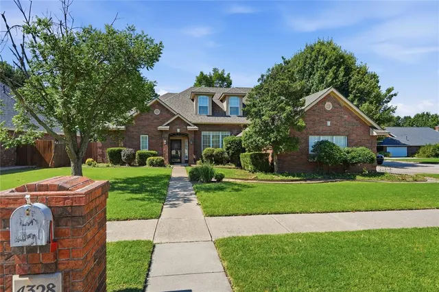 Photo 2 — 4328 Harrogate Drive, Norman, OK 73072