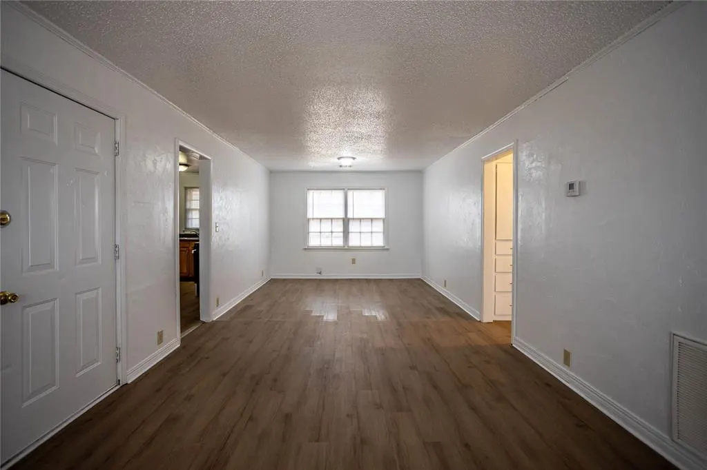 Photo 4 — 1113 Nowahy Avenue, Clinton, OK 73601