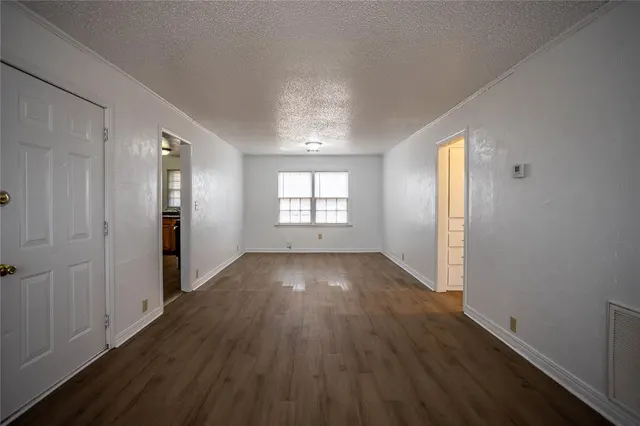 Photo 4 — 1113 Nowahy Avenue, Clinton, OK 73601