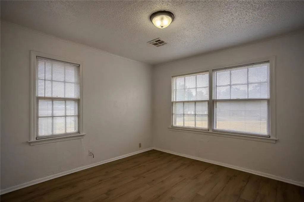 Photo 11 — 1113 Nowahy Avenue, Clinton, OK 73601