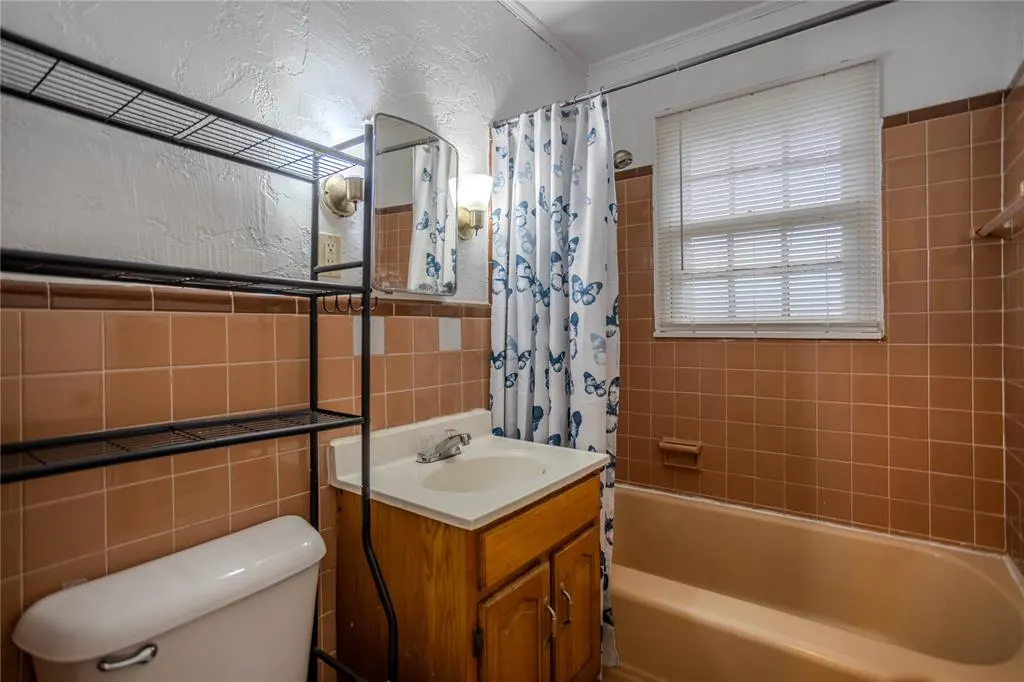 Photo 12 — 1113 Nowahy Avenue, Clinton, OK 73601