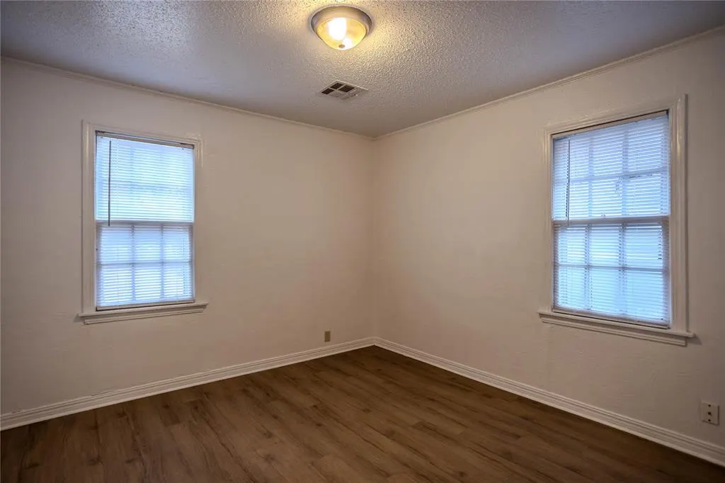 Photo 13 — 1113 Nowahy Avenue, Clinton, OK 73601