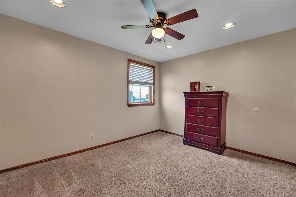 Photo 27 — 320 Elkview Drive, Elk City, OK 73644