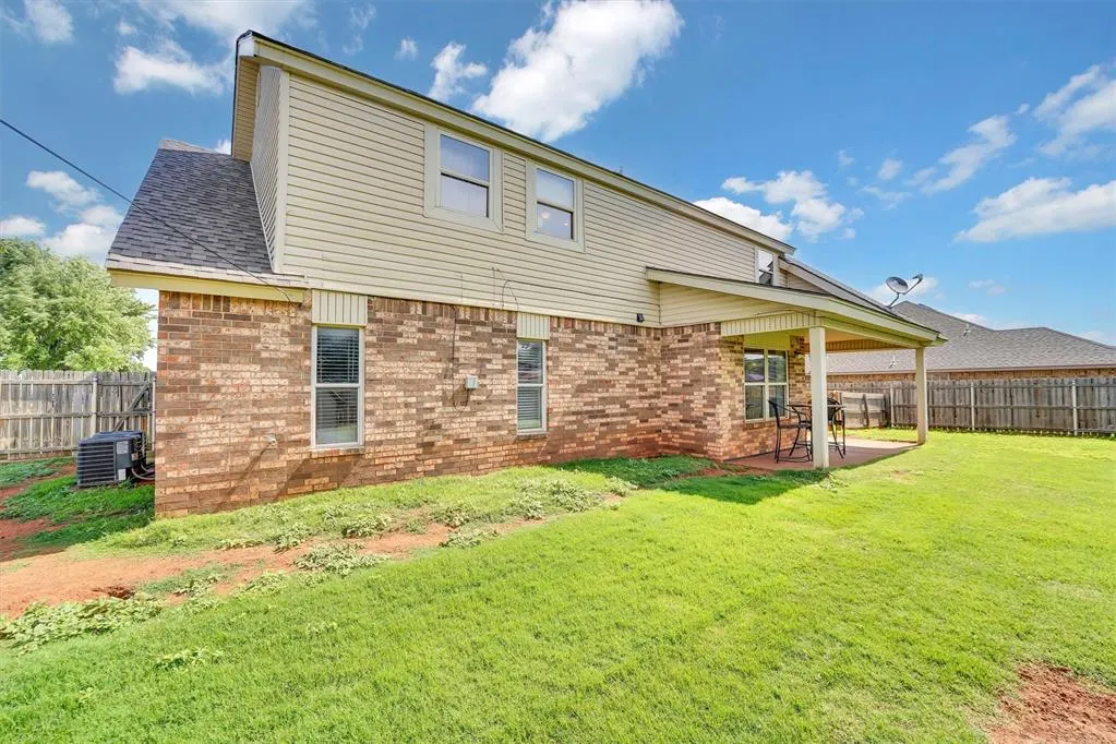 Photo 36 — 320 Elkview Drive, Elk City, OK 73644