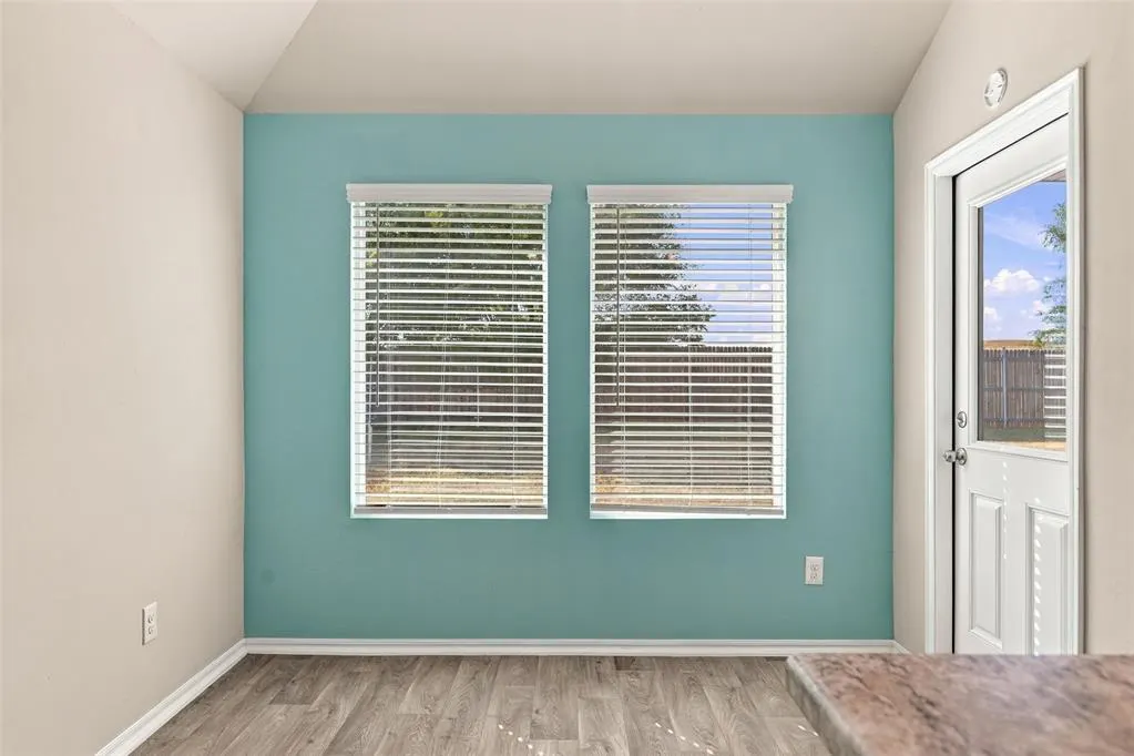 Photo 12 — 2425 Sunshine Lane, Yukon, OK 73099