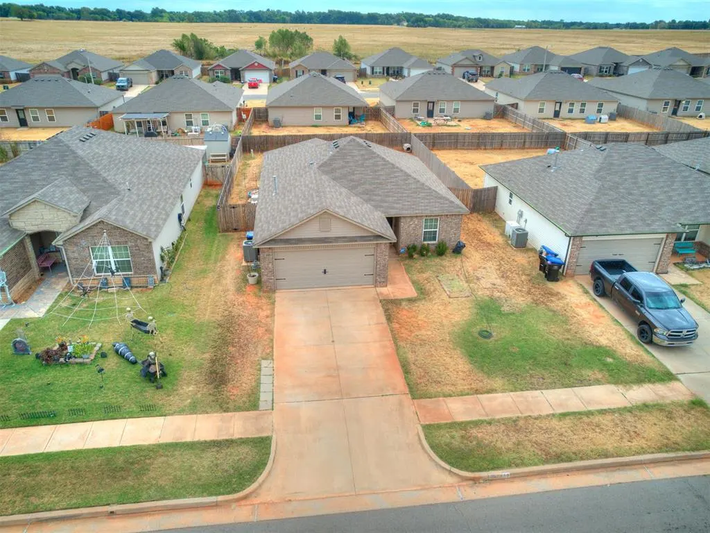 Photo 2 — 1413 Gypsum Place, Noble, OK 73068