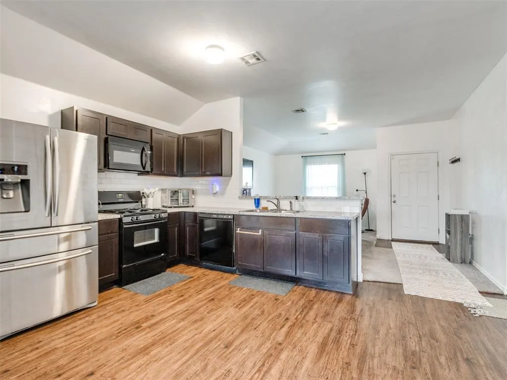 Photo 10 — 1413 Gypsum Place, Noble, OK 73068
