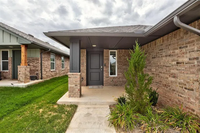 Photo 5 — 3008 NW 196th Place, Edmond, OK 73012