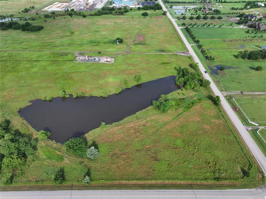 Photo 2 — NW 220th Street, Edmond, OK 73012