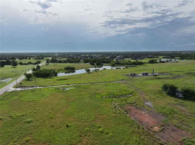 Photo 5 — NW 220th Street, Edmond, OK 73012