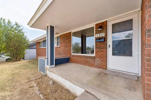 Photo 6 — 120 E Morningside Drive, Midwest City, OK 73110