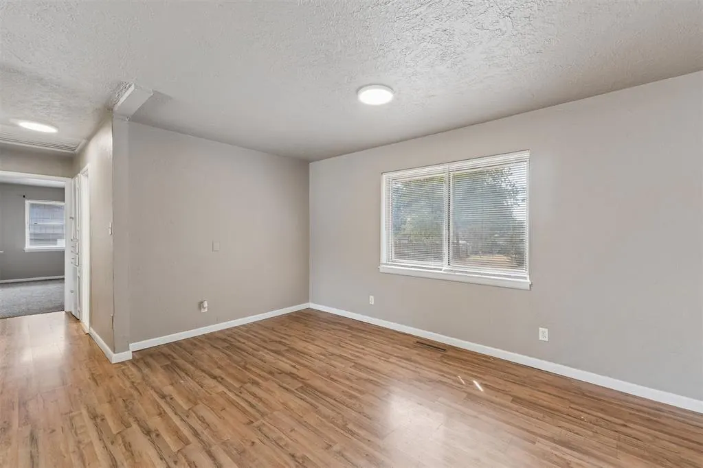 Photo 12 — 120 E Morningside Drive, Midwest City, OK 73110