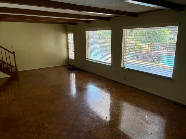 Photo 4 — 133 S Brentwood Drive, Oklahoma City, OK 73139
