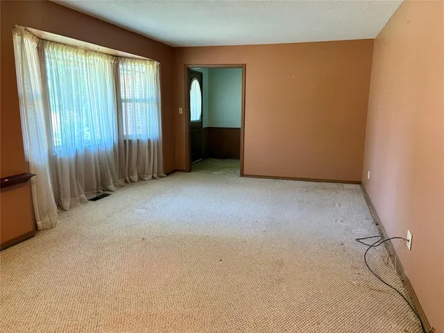 Photo 7 — 133 S Brentwood Drive, Oklahoma City, OK 73139