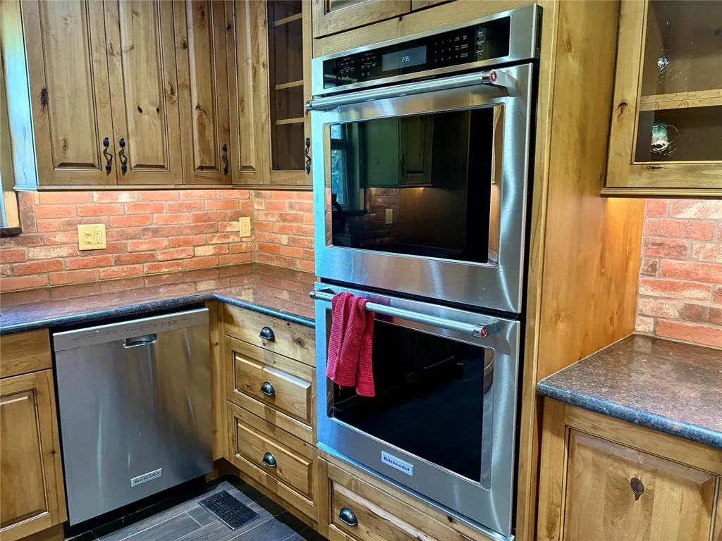 Photo 9 — 133 S Brentwood Drive, Oklahoma City, OK 73139