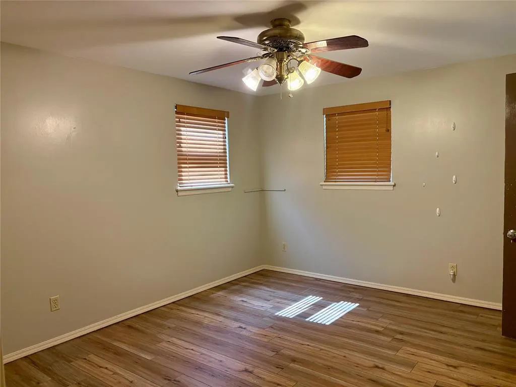Photo 18 — 133 S Brentwood Drive, Oklahoma City, OK 73139