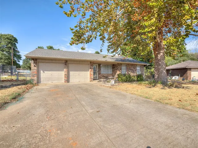 Photo 3 — 3323 Cox Circle, Choctaw, OK 73020