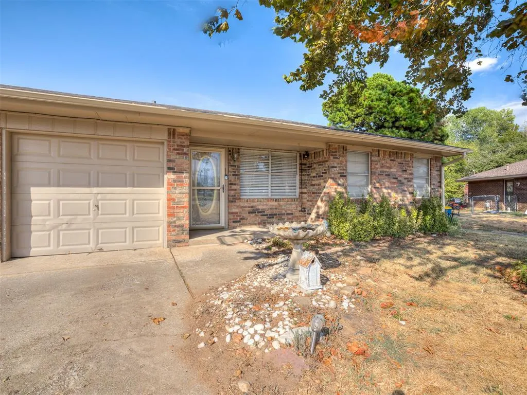 Photo 5 — 3323 Cox Circle, Choctaw, OK 73020