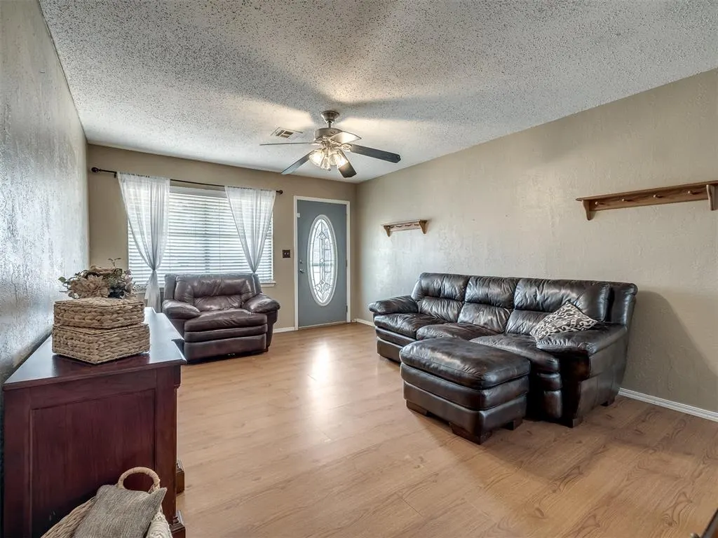 Photo 10 — 3323 Cox Circle, Choctaw, OK 73020