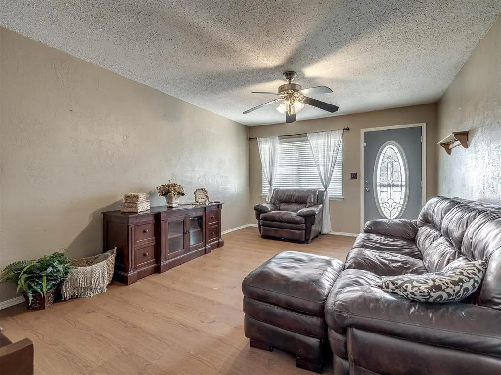 Photo 11 — 3323 Cox Circle, Choctaw, OK 73020