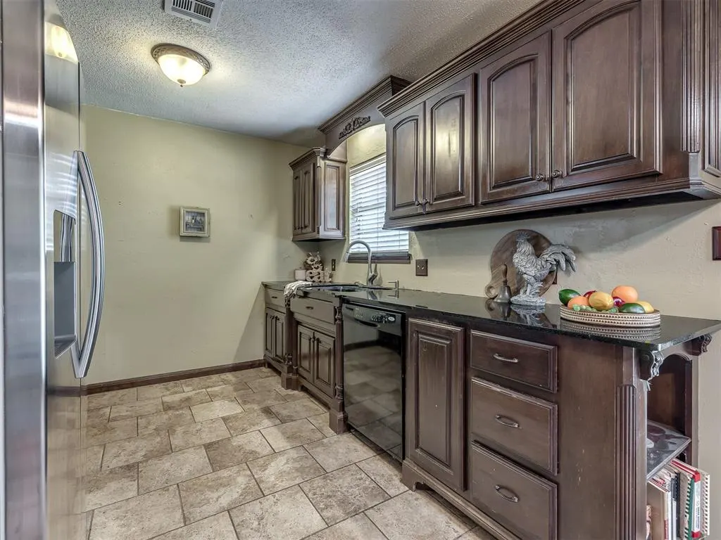 Photo 16 — 3323 Cox Circle, Choctaw, OK 73020