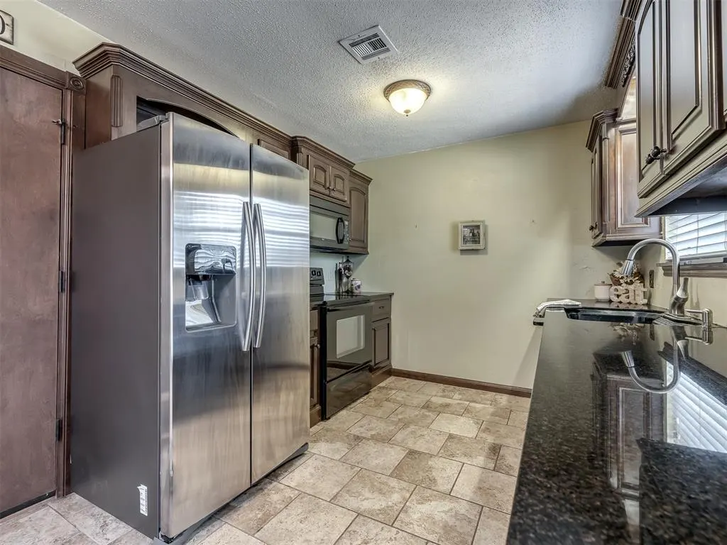 Photo 18 — 3323 Cox Circle, Choctaw, OK 73020