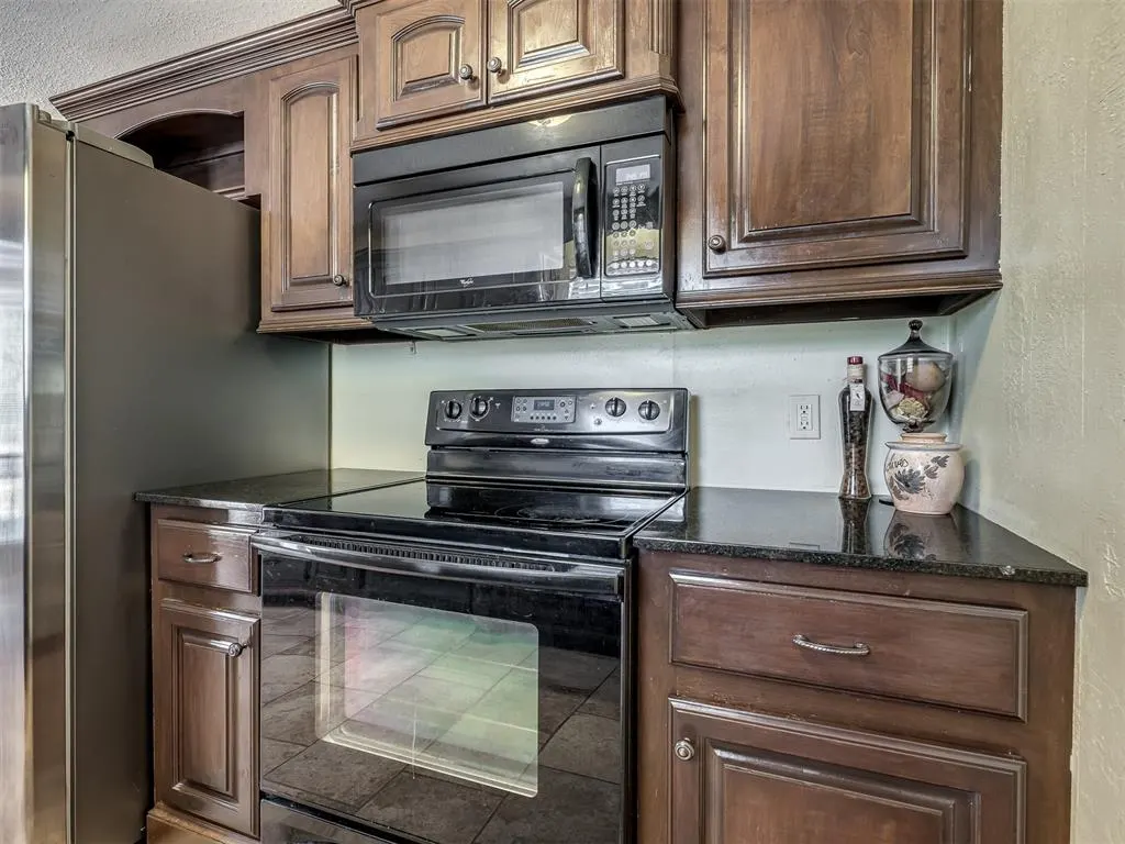 Photo 19 — 3323 Cox Circle, Choctaw, OK 73020