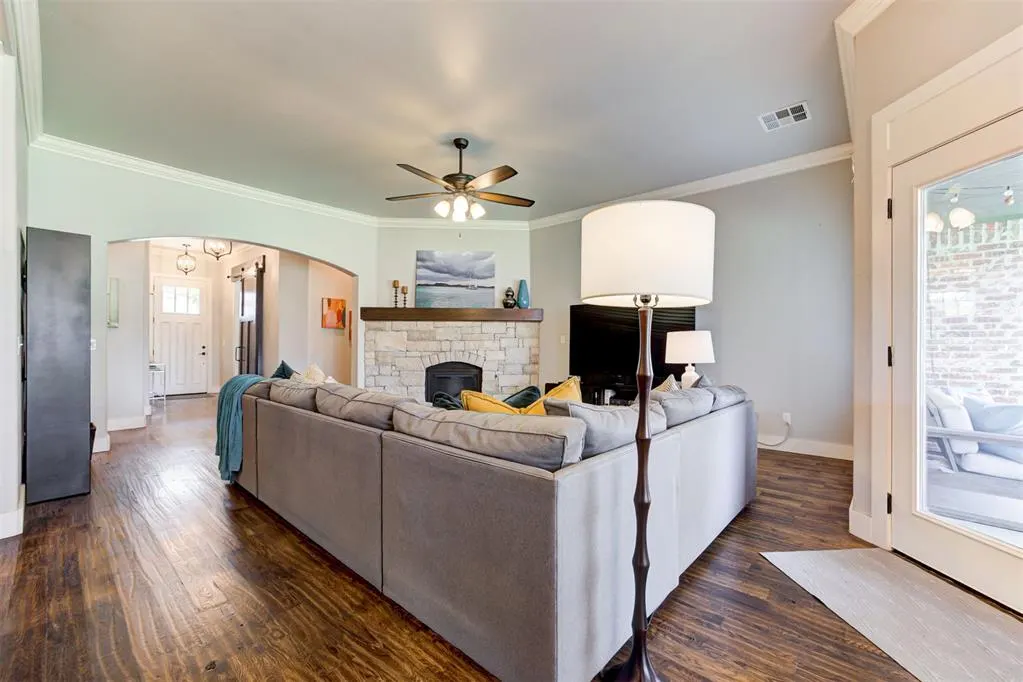 Photo 7 — 533 Newport Bridge Drive, Edmond, OK 73034