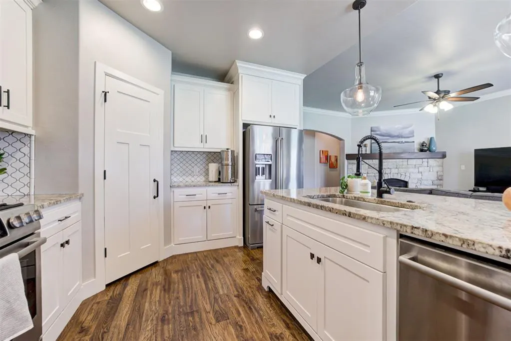 Photo 15 — 533 Newport Bridge Drive, Edmond, OK 73034