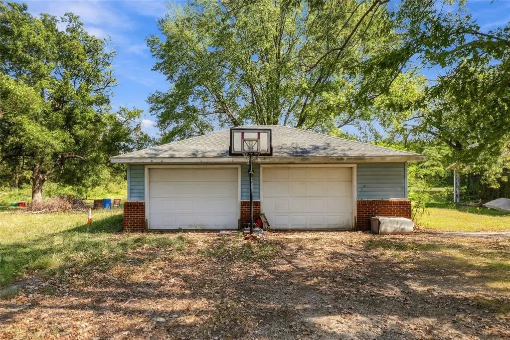 Photo 5 — 1008 E Elm Street, Stroud, OK 74079