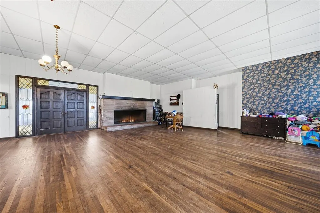 Photo 9 — 1008 E Elm Street, Stroud, OK 74079