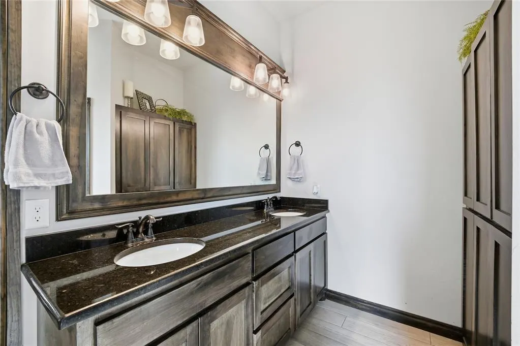 Photo 9 — 9316 SW 40th Street, Oklahoma City, OK 73179