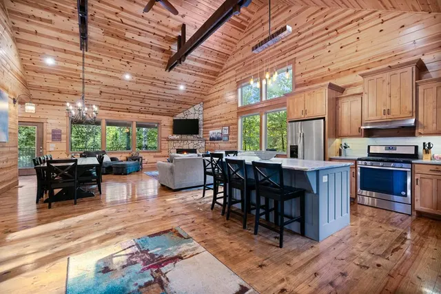 Photo 4 — 250 Almond Lane, Broken Bow, OK 74728