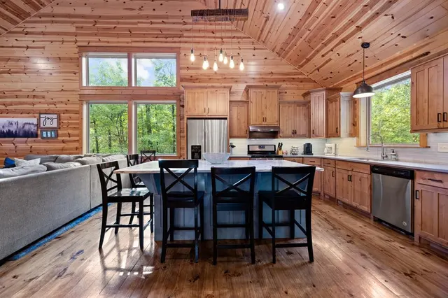 Photo 5 — 250 Almond Lane, Broken Bow, OK 74728