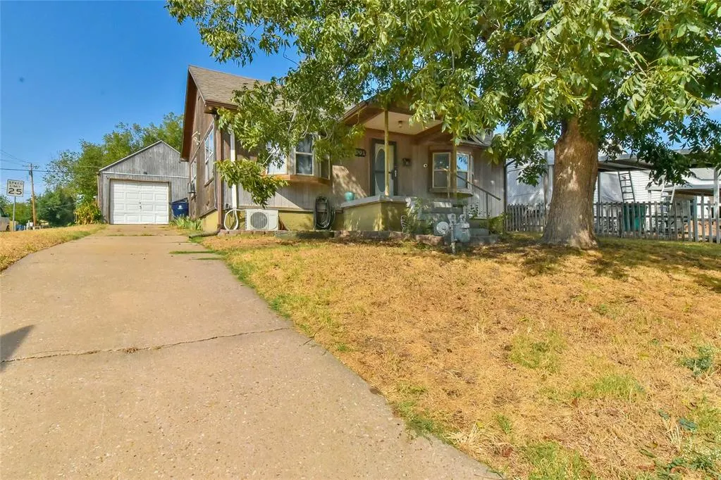 Front exterior — 1001 N Tabor Avenue, Oklahoma City, OK 73107