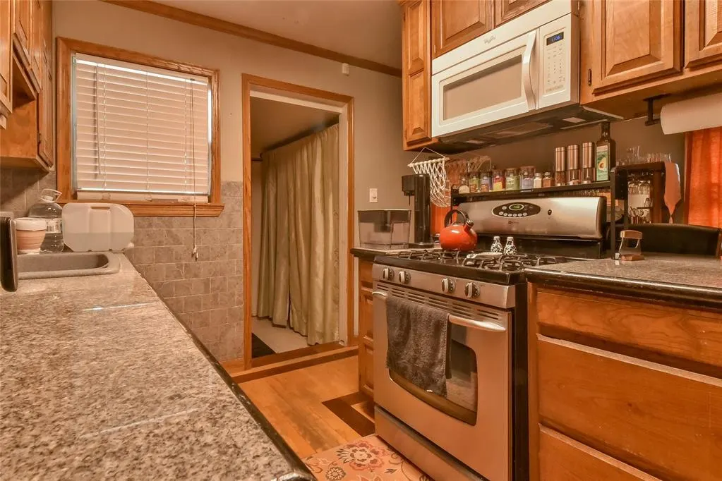 Photo 12 — 1001 N Tabor Avenue, Oklahoma City, OK 73107